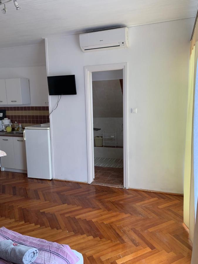 Apartamento Kriszta Apartmanház Balatonlelle Exterior foto