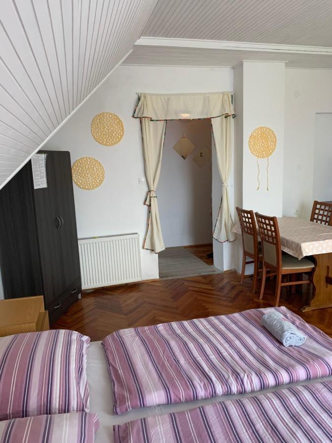 Apartamento Kriszta Apartmanház Balatonlelle Exterior foto